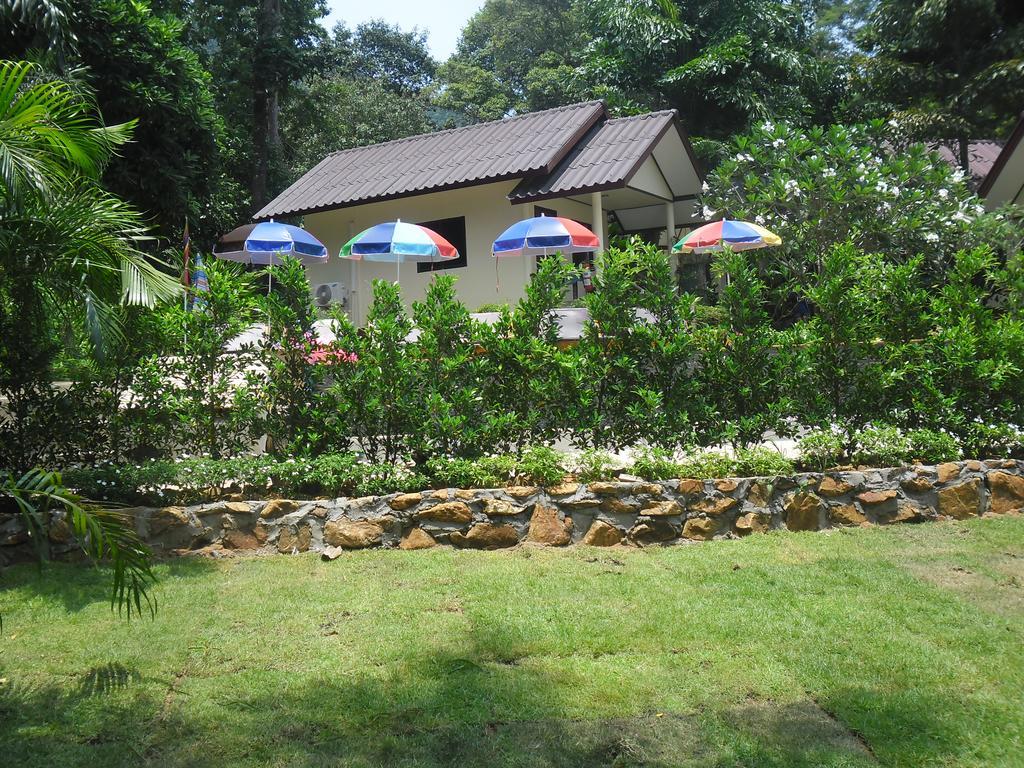 Baansanook Resort & Swimming Pool Koh Chang Exterior photo